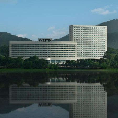 The Westin Mumbai Powai Lake Exterior foto