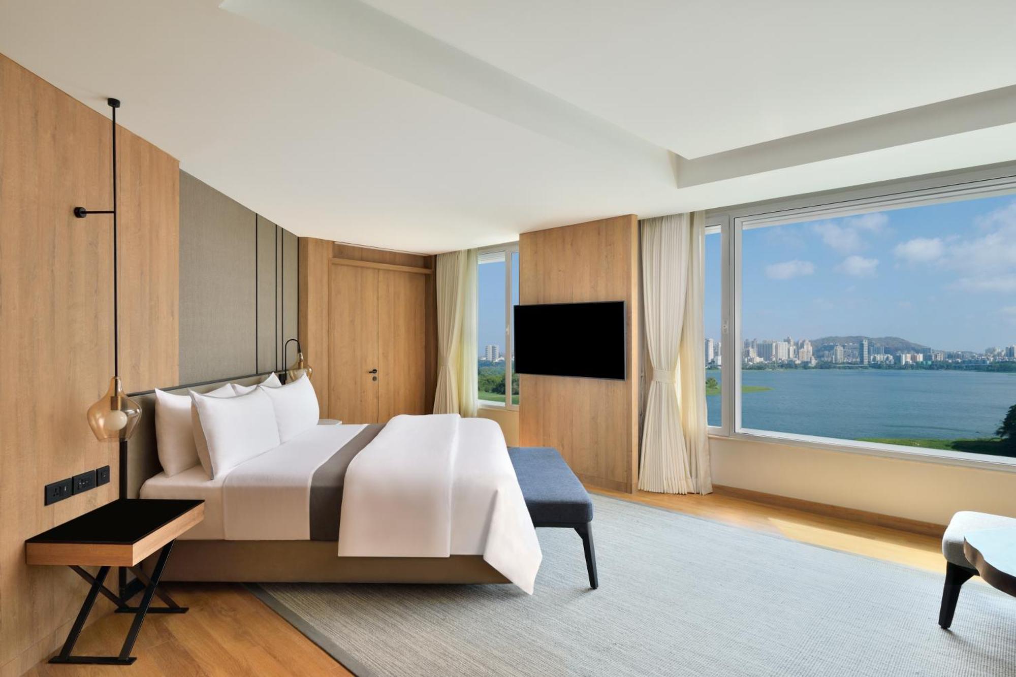 The Westin Mumbai Powai Lake Exterior foto